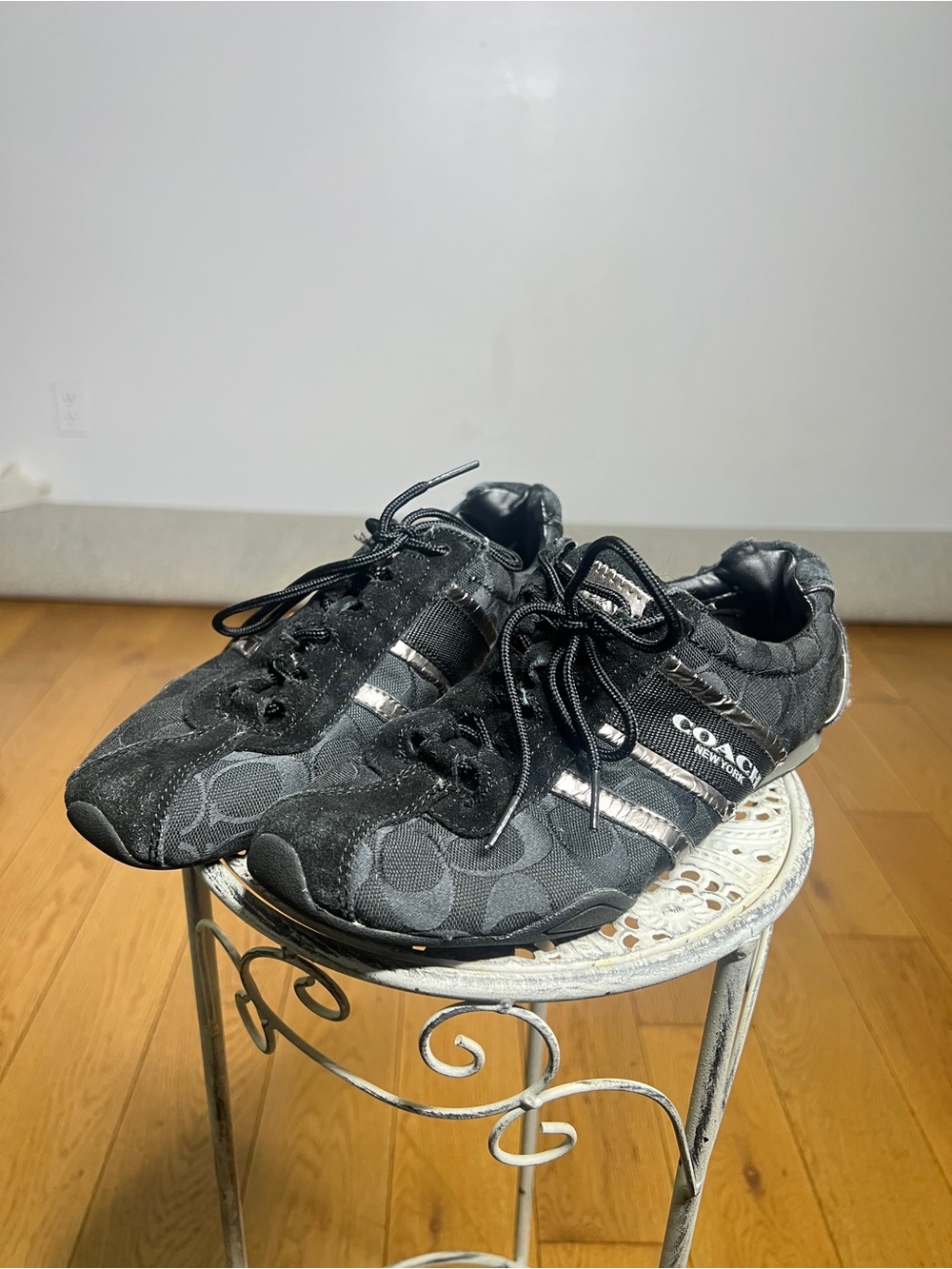 Coach  Black Signature Logo Lace-Up Sneakers